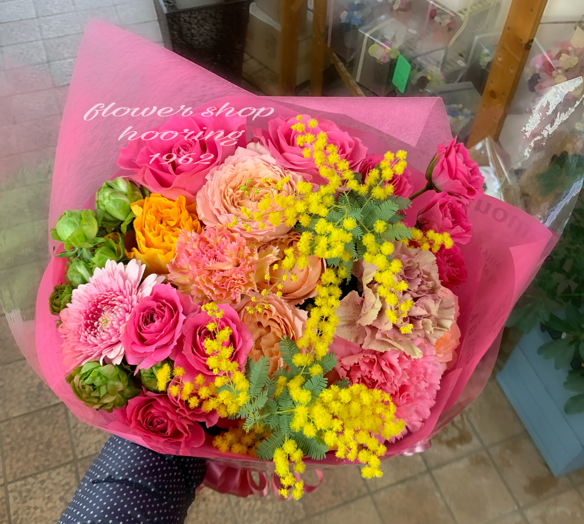 名古屋市花屋|誕生日に贈る可愛い花束